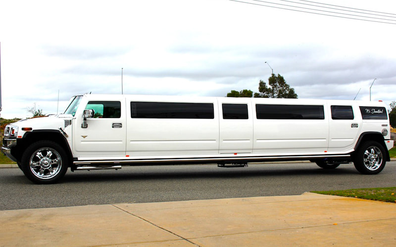 White Hummer Limo 20 people