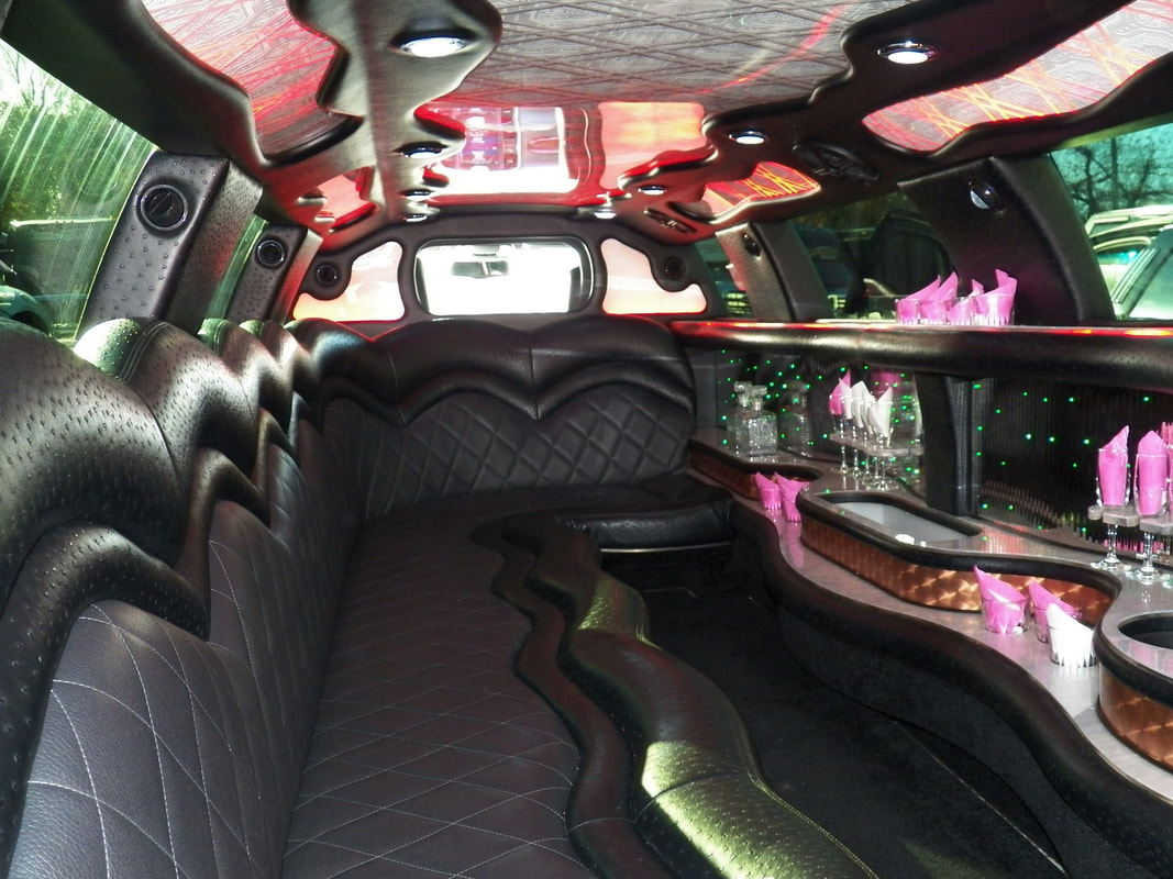Black Chrysler 300 Limo Interior